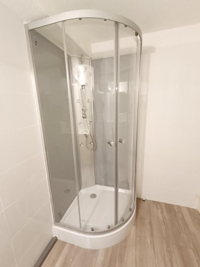 Spacious Sea View Apart At 50M From The Beach Бандол Екстериор снимка
