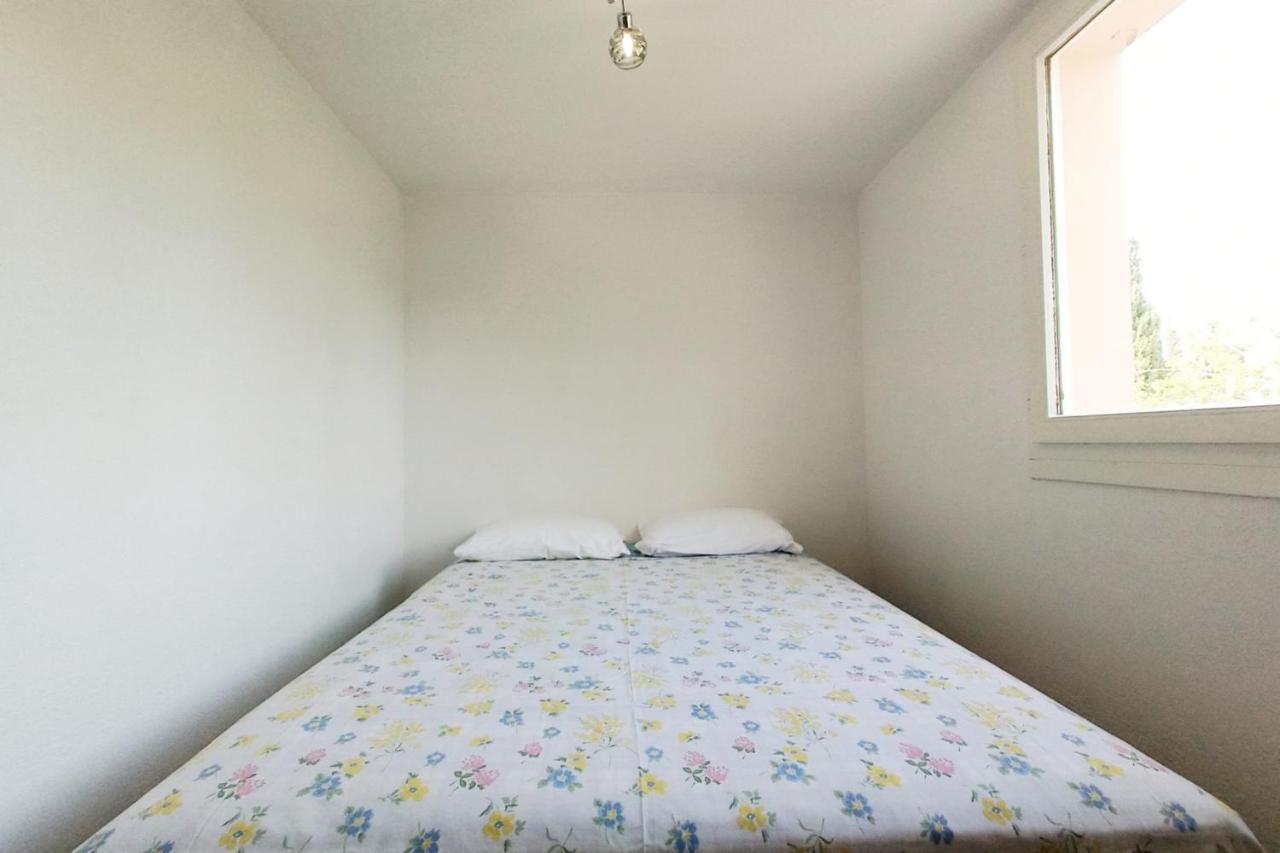 Spacious Sea View Apart At 50M From The Beach Бандол Екстериор снимка