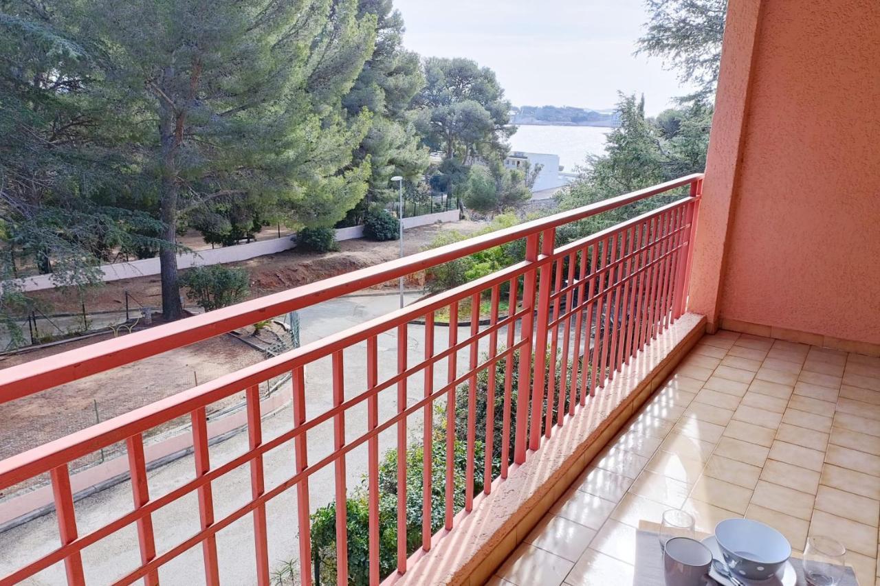 Spacious Sea View Apart At 50M From The Beach Бандол Екстериор снимка
