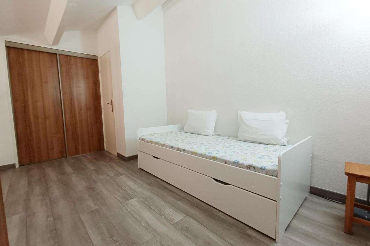 Spacious Sea View Apart At 50M From The Beach Бандол Екстериор снимка